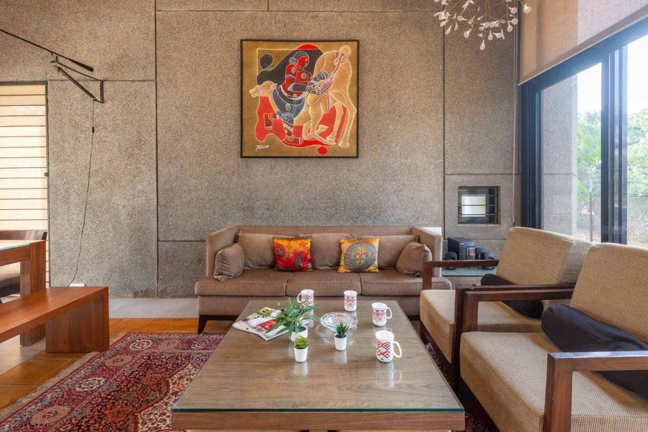לונבלה Villa Foresta By Stayvista With Modern Decor, Swimming Pool & Expansive Lawn For A Perfect Escape מראה חיצוני תמונה