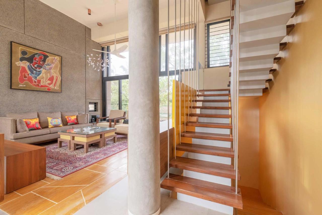 לונבלה Villa Foresta By Stayvista With Modern Decor, Swimming Pool & Expansive Lawn For A Perfect Escape מראה חיצוני תמונה