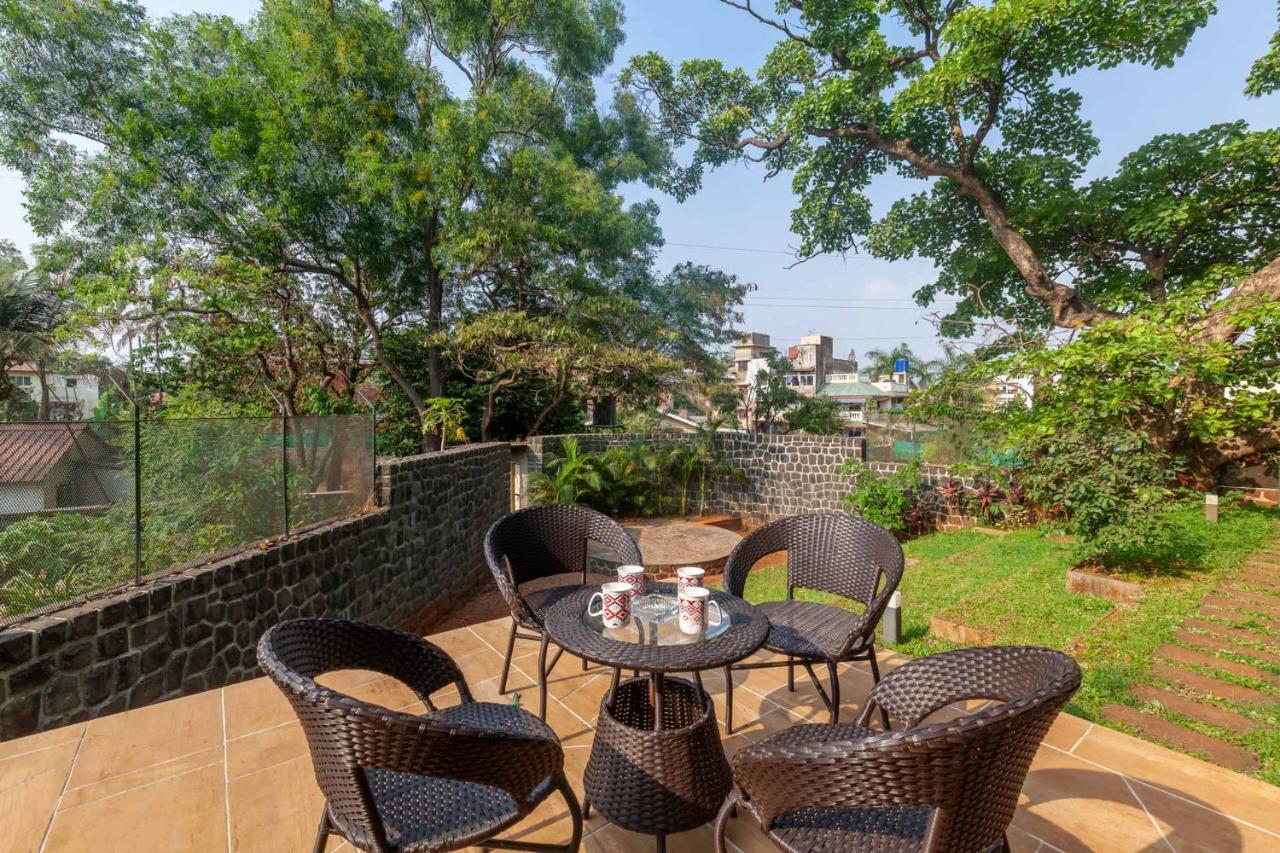 לונבלה Villa Foresta By Stayvista With Modern Decor, Swimming Pool & Expansive Lawn For A Perfect Escape מראה חיצוני תמונה